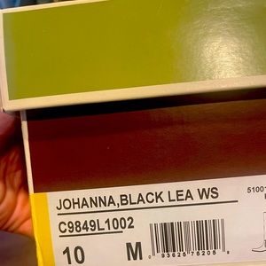 Size 10 never been worn dress boots $150 add 20$ if shipped